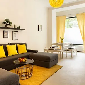 https://modern-2-bedroom-apartment-in-berlin-schoneberg.find-berlin-hotels.com