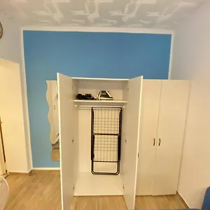https://zentrales-apartment-kreuzberg-berlin.find-berlin-hotels.com
